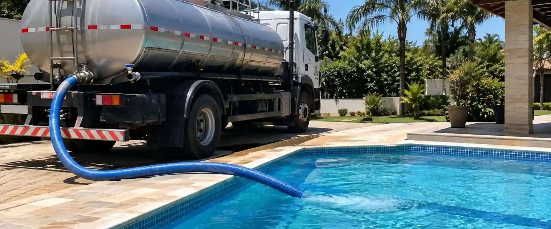 Caminhão pipa para encher piscina